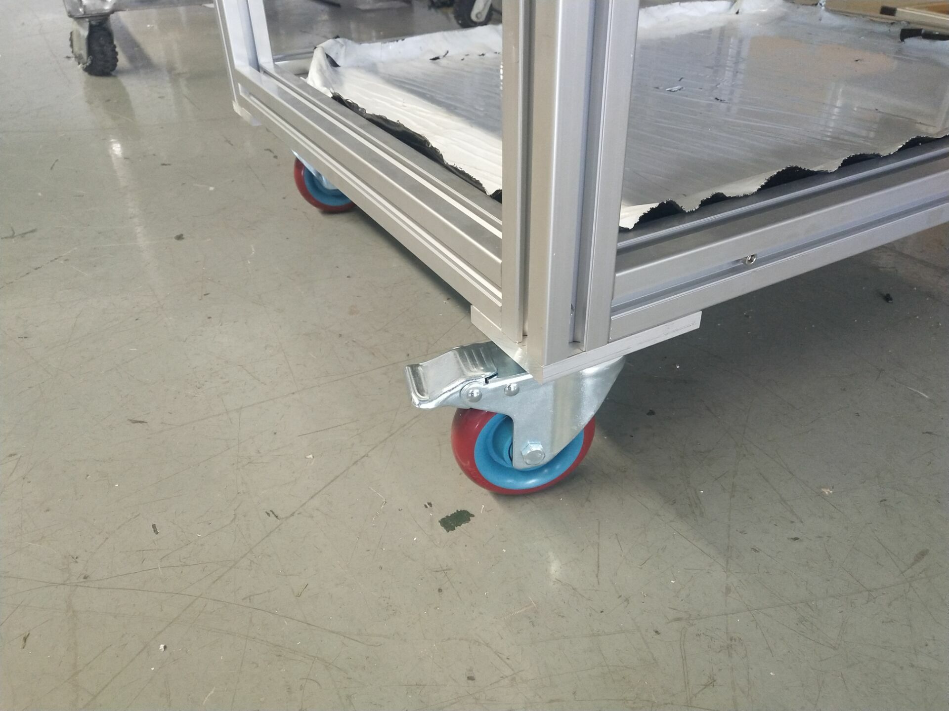 鋁型材設(shè)備機(jī)架 鋁型材設(shè)備機(jī)架